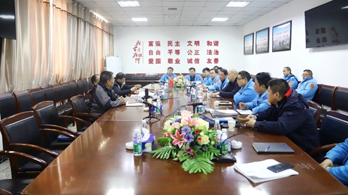 省應急管理廳關(guān)業(yè)華到楚星公司調(diào)研特殊作業(yè)電子票證試點工作(圖1)