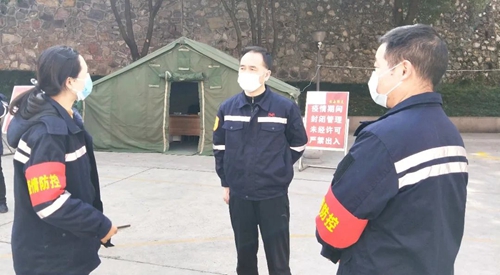 周金平先后到楚星公司、松滋肥業(yè)、實(shí)訓(xùn)基地和股份公司檢查疫情防控工作(圖4)