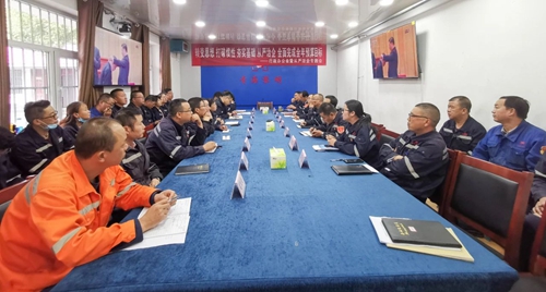 向抗疫英雄致敬！宜化集團(tuán)組織收看全國(guó)抗擊新冠肺炎疫情表彰大會(huì)(圖10)