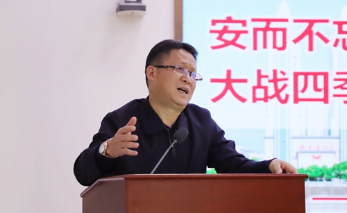 王大真到松滋肥業(yè)、楚星公司、新材料公司和股份公司現(xiàn)場調(diào)研(圖5)