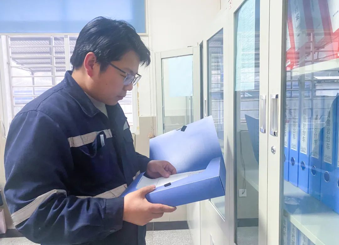 宜化礦業(yè)郭倉(cāng)?。簼M(mǎn)腔熱愛(ài)向機(jī)電，一片初心為礦山(圖5)