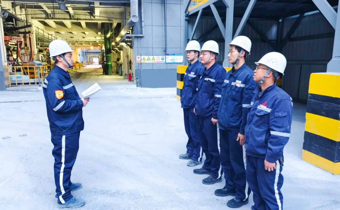 新疆宜化電石車間二一班：強化班組建設(shè)，筑牢基層基石(圖4)