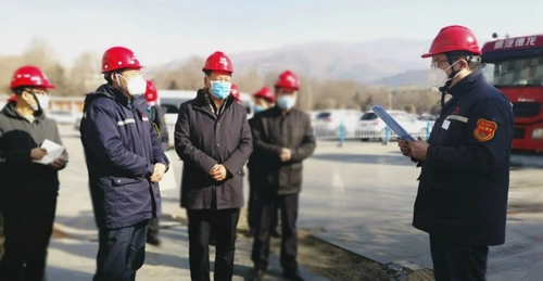 青海省委常委、省總工會(huì)主席馬吉孝到青海宜化調(diào)研慰問