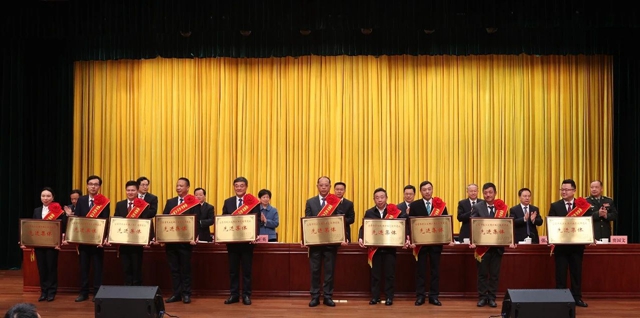 祝賀！股份公司榮獲宜昌市長(zhǎng)江大保護(hù)典范城市建設(shè)先進(jìn)集體稱號(hào)