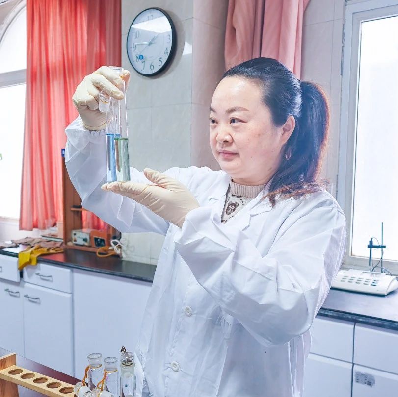 【宜化榜樣】股份公司黃冬燕：立足分析崗位，爭當技術(shù)能手