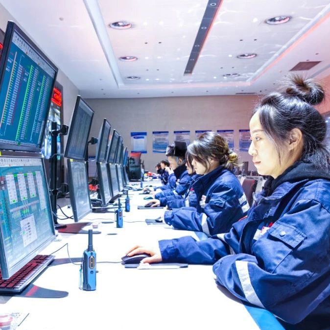 新疆宜化電石車間二一班：強(qiáng)化班組建設(shè)，筑牢基層基石